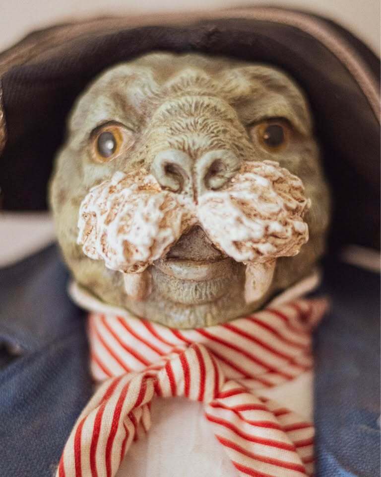 Admiral Waldo Walrus Figurine 1989